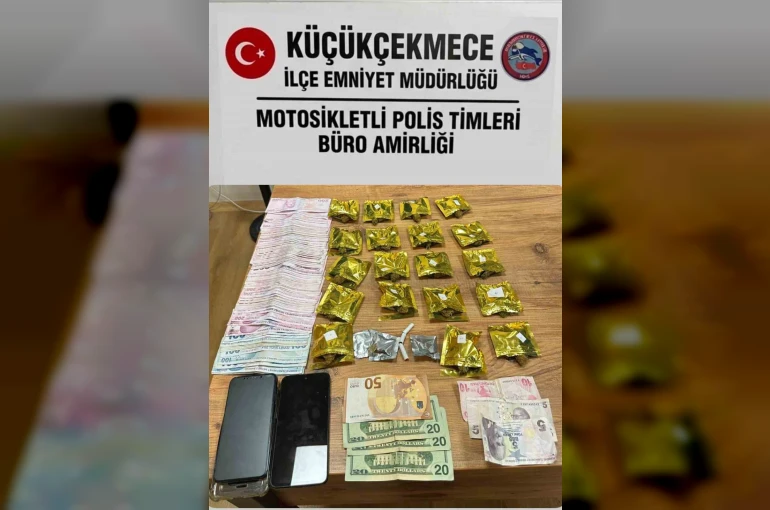 Küçükçekmece’de durdurulan araç, uyuşturucu kuryesi çıktı: 1 tutuklama 