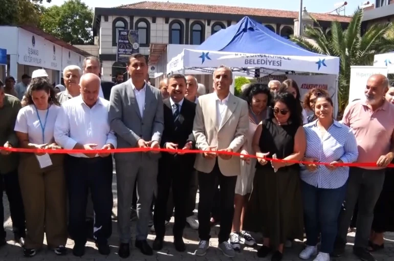 Küçükçekmece’de GADEV kitap fuarı kapılarını açtı 