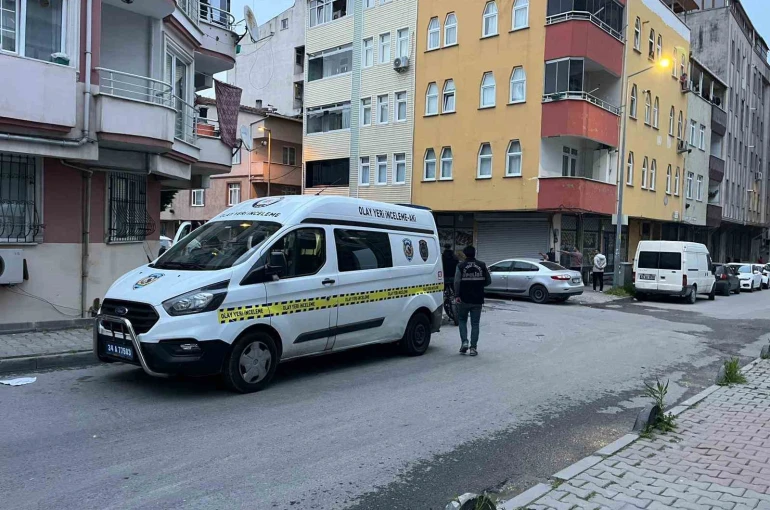 Küçükçekmece’de husumetliler arasında silahlı çatışma: 1 yaralı