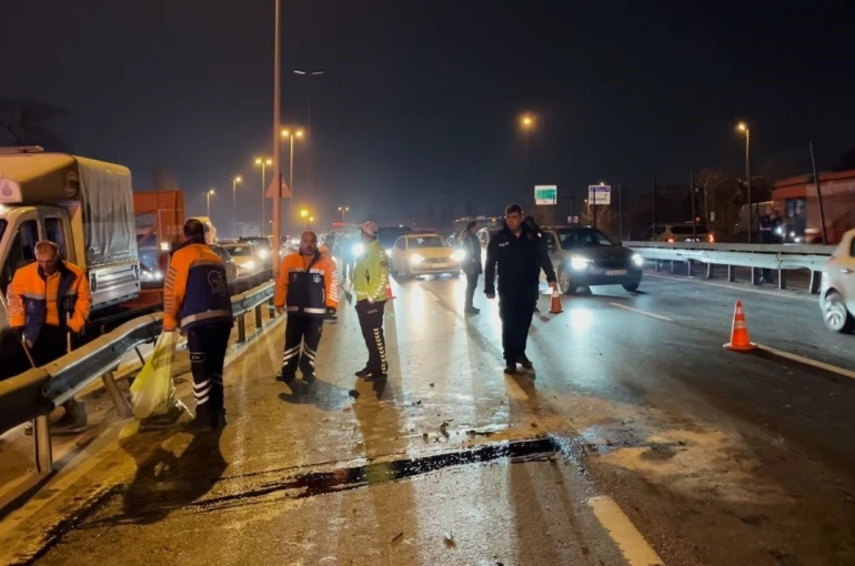 Küçükçekmece’de zincirleme trafik kazası: 1 yaralı 