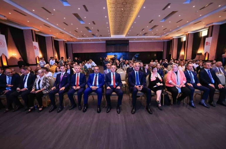 Kültür ve Turizm Bakanı Ersoy: "9 bin kültür varlığı geri iade edildi"