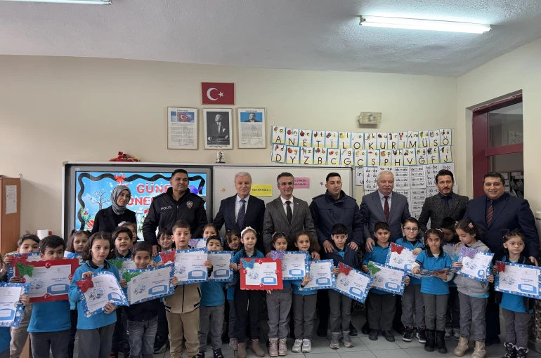 Kulu’da 7 bin 600 öğrenci karne aldı