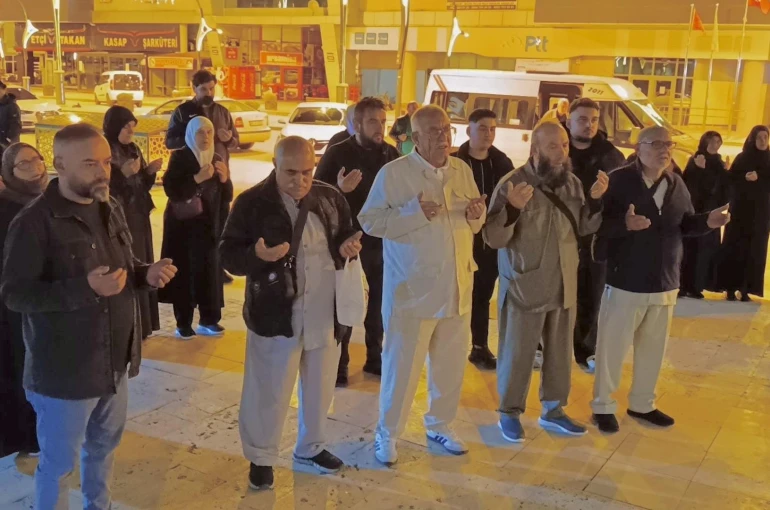 Kulu'da hacı adayları kutsal topraklara uğurlandı