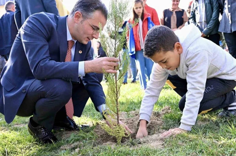 Kulu ve Karapınar’da fidanlar toprakla buluştu 