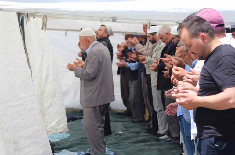 Kuraklıkla anılan Karapınar’da yağışlar için şükür duası 