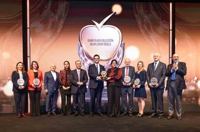 Küreselleşen Sabri Ülker Geleceğin Bilim Lideri Ödülü’nün 10’uncusu Şili’ye uzandı 