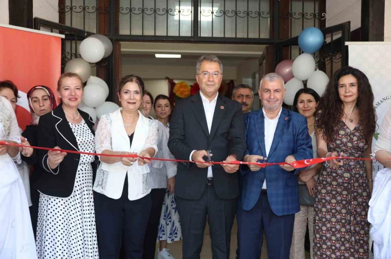 Kursiyerlerinden el emeği göz nuru sergi 