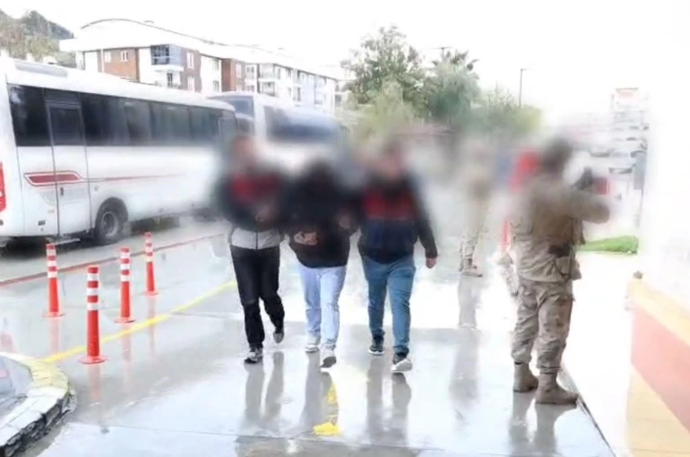 Kuşadası'nda uyuşturucu operasyonu: 25 gözaltı