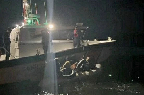 Kuşadası’nda 10 düzensiz göçmen yakalandı 