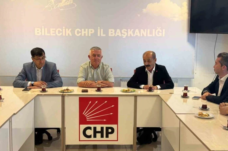 Kütahya Belediye Başkanı Eyüp Kahveci’den görevden alınan il başkanına destek 