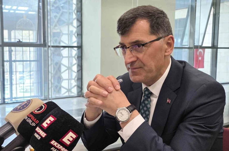 Kütahya Belediye Başkanı Kahveci’den Meydan Kavşağı’ndaki ağaçların kaldırılmasına ilişkin açıklama 