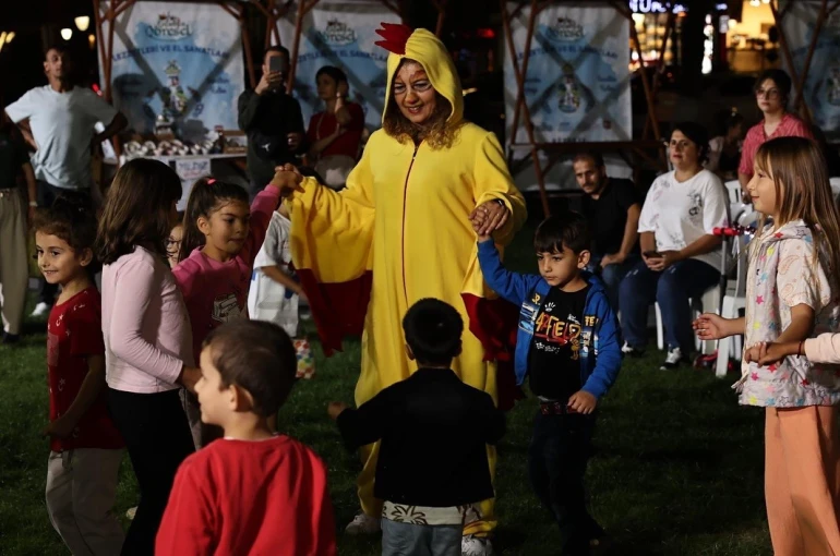 Kütahya Belediyesi renkli etkinliklerle çocukların yüzünü güldürdü 