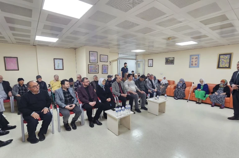 Kütahya Huzurevi’nde Miraç Kandili programı