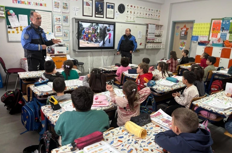 Kütahya İl Emniyet Müdürlüğü’nden öğrencilere bilgilendirme eğitimi