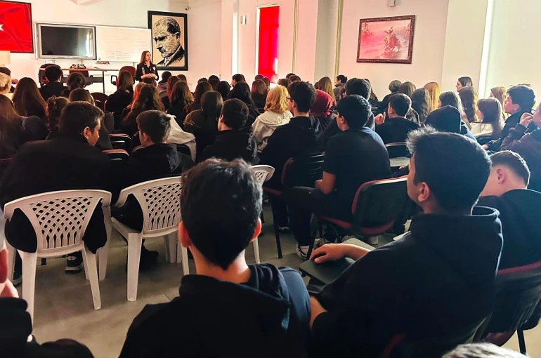 Kütahya İl Emniyet Müdürlüğü’nden öğrencilere siber güvenlik semineri 