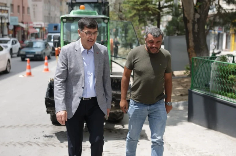 Kütahya Meydan Kavşağı’nda yeni trafik düzeni hayata geçti