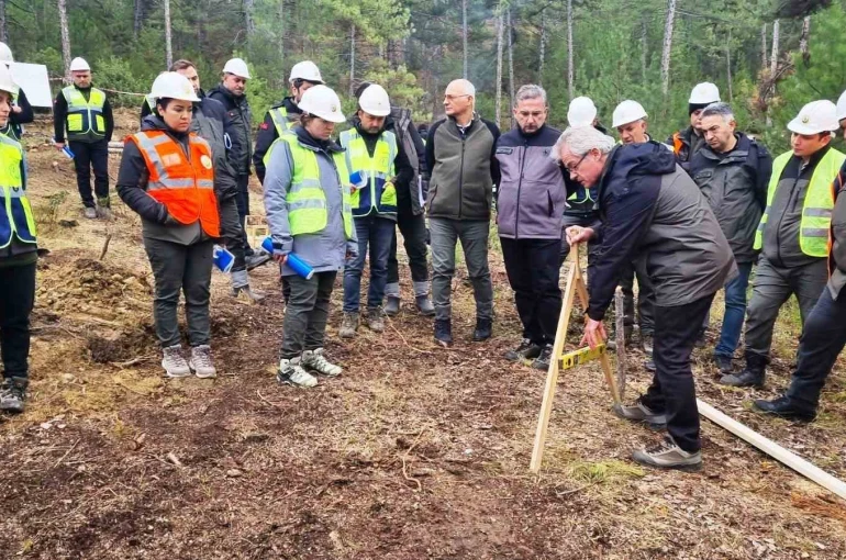 Kütahya Orman Bölge Müdürlüğünde "Silvikültürel Uygulamalar" konulu eğitim 