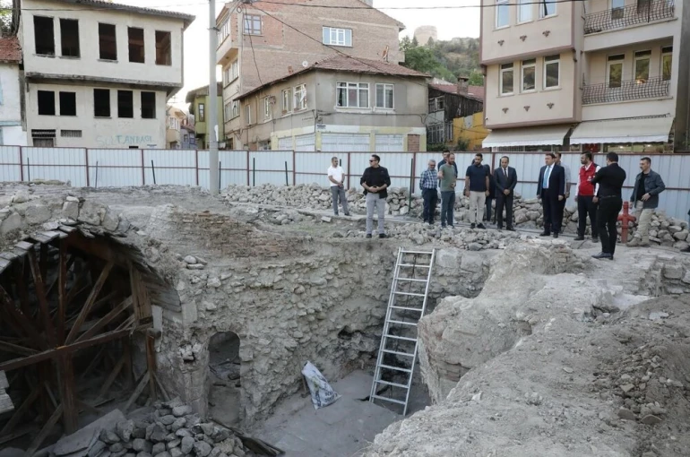 Kütahya Yakup Çelebi Külliyesi’nde kazı çalışmaları devam ediyor 