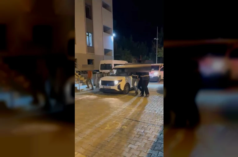 Kütahya’da 10 yıl hapis cezasıyla aranan şahıs yakalandı
