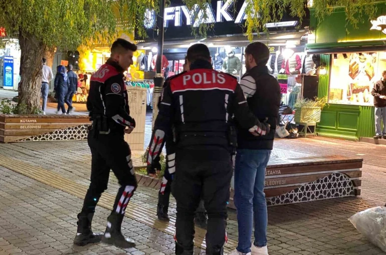 Kütahya’da asayiş uygulamalarında 50 aranan şahıs yakalandı 