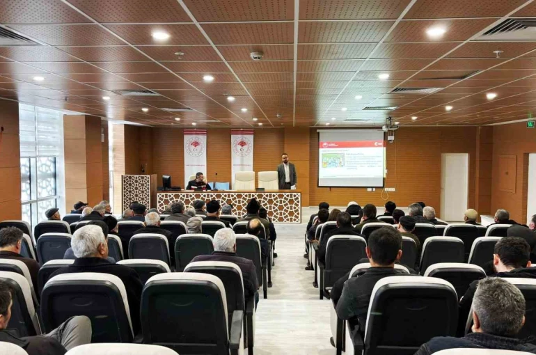 Kütahya’da Bitki Koruma Ürünleri Uygulayıcı Eğitimi düzenlendi 