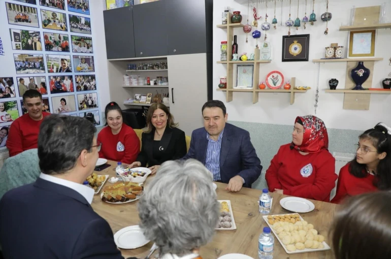 Kütahya’da "Farklı değil, birlikte" projesi hayata geçirildi