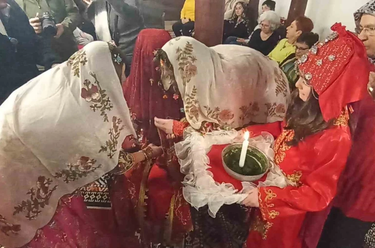 Kütahya’da "Geleneksel Kına" geleneği yeniden hayat buldu