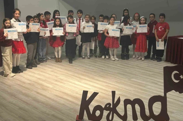 Kütahya’da ilkokul öğrencilerine yönelik "İstiklâl Marşı’nı Ezberden Okuma Yarışması" düzenlendi
