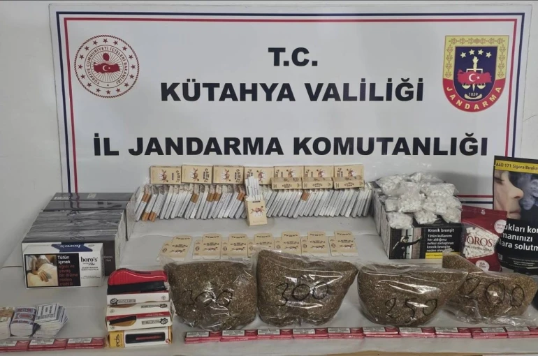 Kütahya’da jandarmadan kaçak tütün operasyonu 