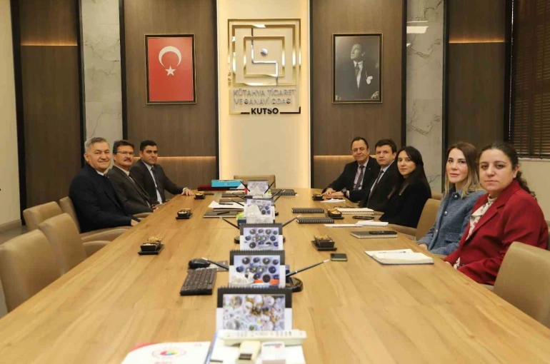 Kütahya’da mesleki eğitimin geliştirilmesine yönelik istişare toplantısı 