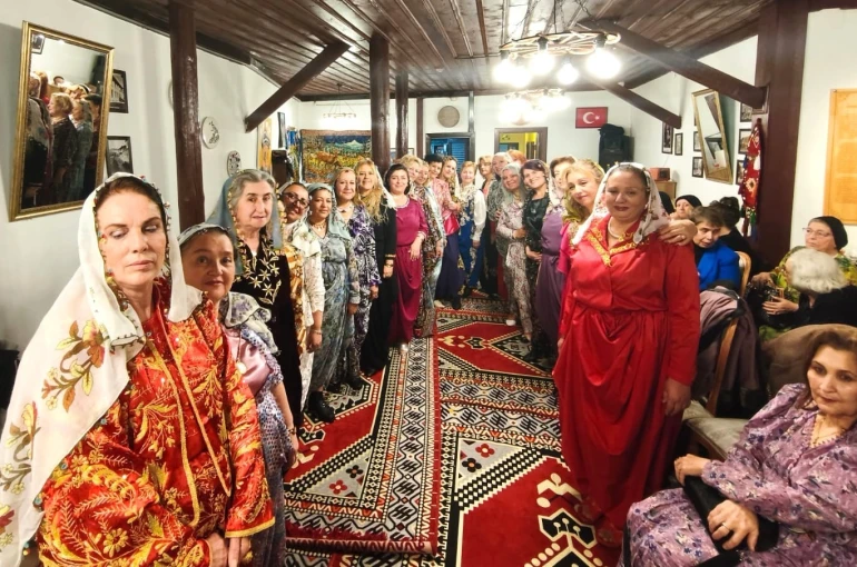 Kütahya’da ’Şalvar Gecesi’yle gelenekler yaşatıldı