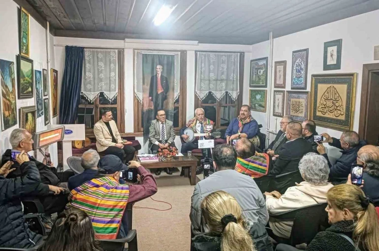 Kütahya’da ’Simav yaren kültürü’ anlatıldı, türküler ve söyleşi ile gelenek yaşatıldı 