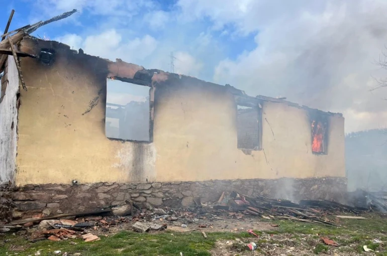 Kütahya’da sobadan çıkan yangında yaşlı kadın hayatını kaybetti 