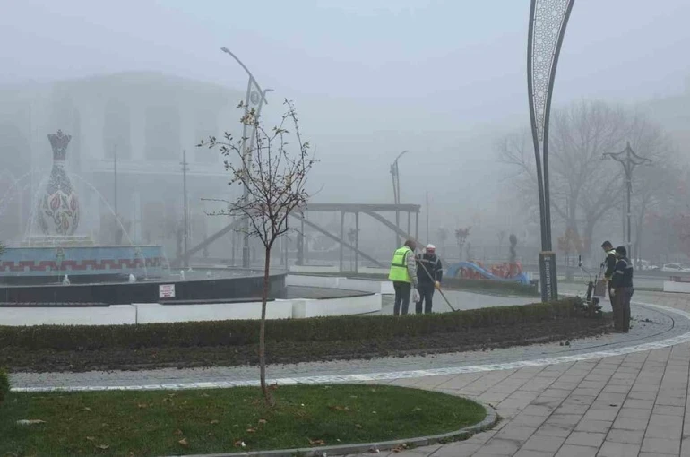 Kütahya’da yoğun sis ulaşımı olumsuz etkiledi 