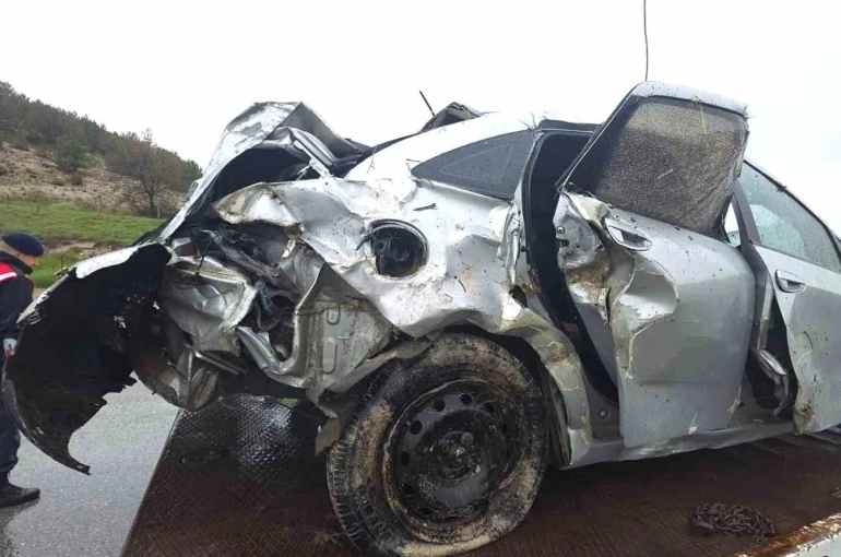 Kütahya’daki trafik kazasında ölü sayısı 2’ye yükseldi 