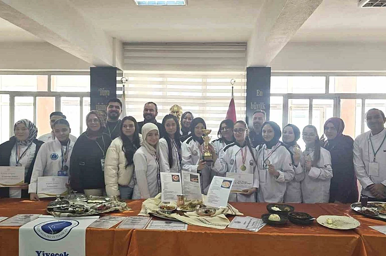 Kütahya’nın 4 meslek lisesi Uluslararası Gastronomi Yarışması’nda madalya kazandı 