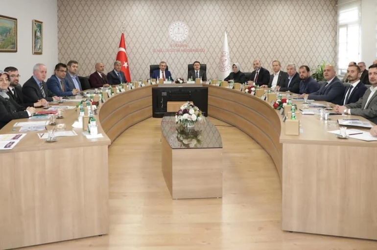 Kütahya’nın eğitim vizyonuna yönelik yürütülen projeler masaya yatırıldı 