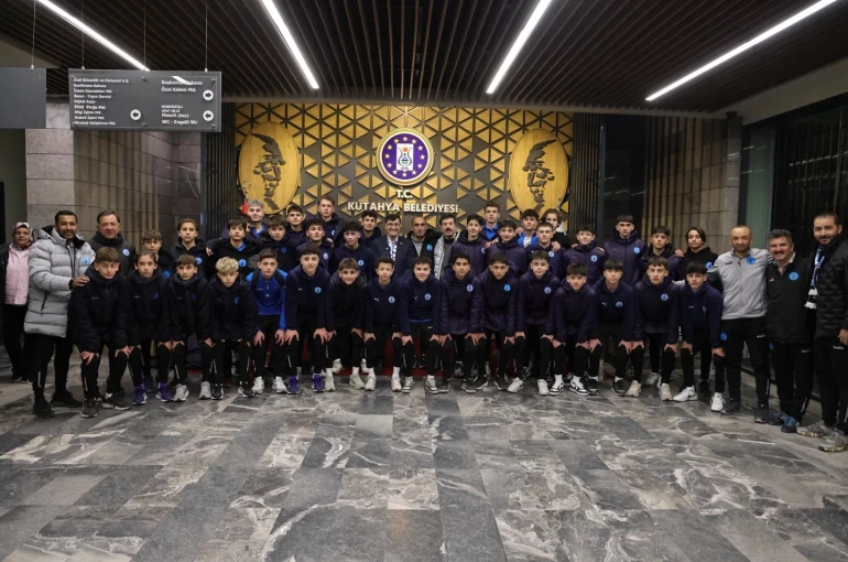 Kütahyaspor U-15 takımı namağlup şampiyon oldu