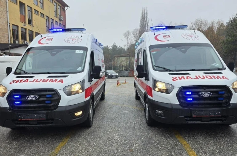 Kütahya’ya 2 yeni 112 Acil Sağlık Ambulansı tahsis edildi 