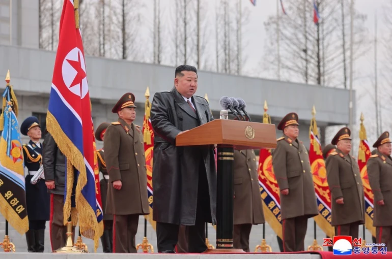 Kuzey Kore lideri Kim, Kursk cephesinden dönen askerlerini devlet nişanı ile onurlandırdı