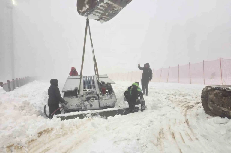 Kuzuyayla Kızak Pisti’ne yürüyen bant geliyor 