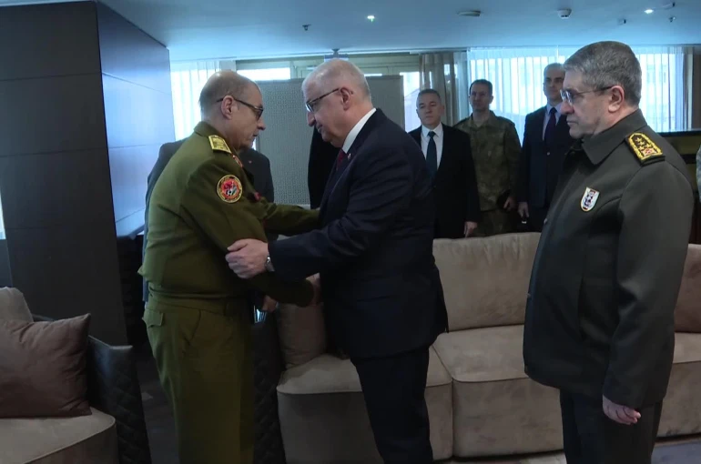 Libya heyetinin aileleri, Ankara'ya geldi