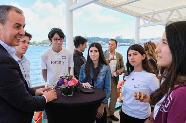 Lise öğrencilerinin girişimcilik yolculuğu başladı 