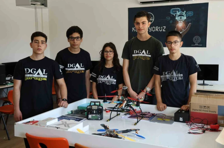 Liseli gençlerden orman yangınlarının önlenmesi için ’otonom dron’ 