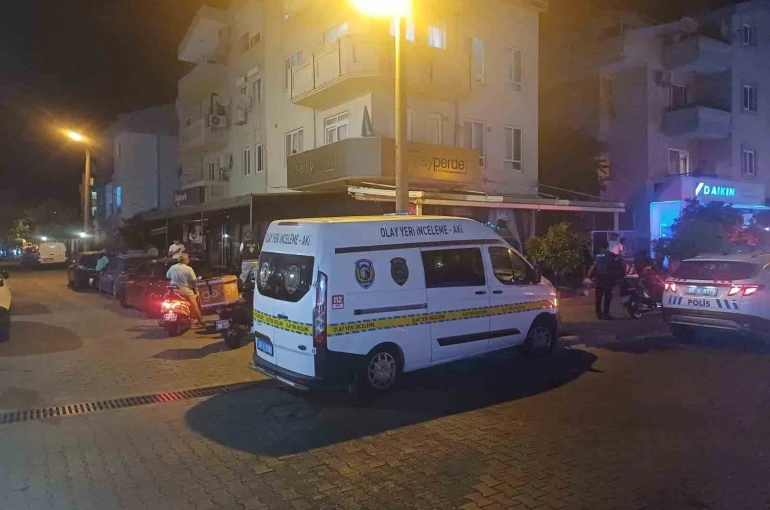 Lojmanda kalan adam ölü bulundu 