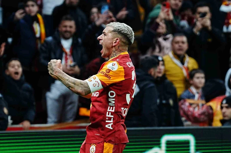 Lucas Torreira kaptan olarak sahaya çıktı