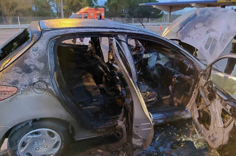 Lüleburgaz’da otomobil yangını 