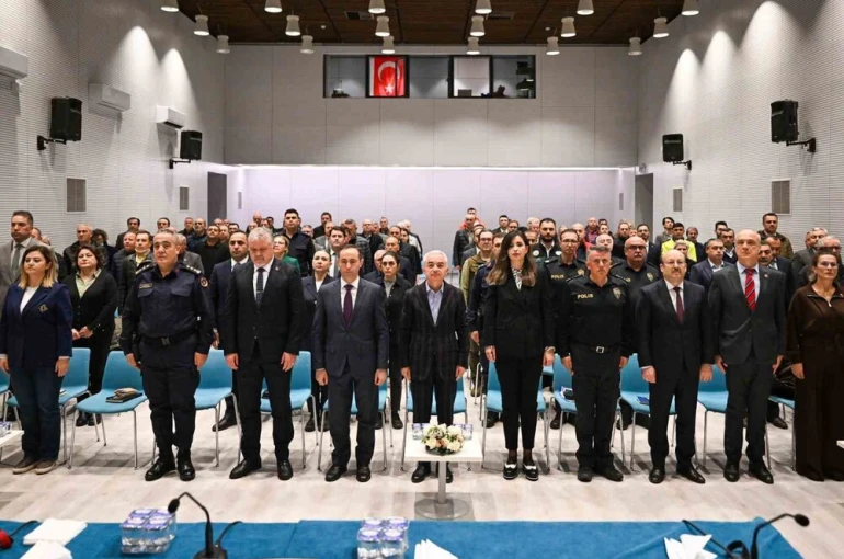 Lüleburgazlı muhtarlar valiye sıkıntılarını anlattı 