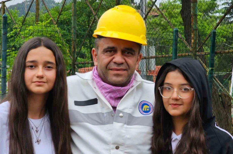 Madenciler, çocuklarının öğrenim gördüğü okulda Babalar Günü’nü kutladı 