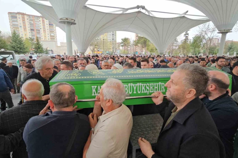 Maganda kurşunuyla ölen araştırma görevlisi toprağa verildi 